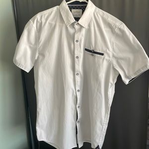 Mens L short sleeve button up